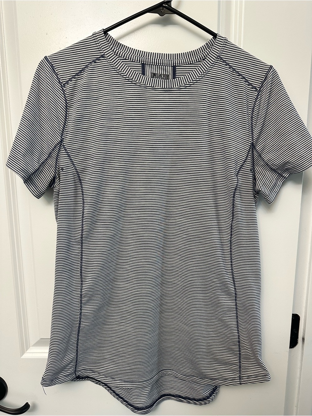Duluth Trading Co Navy & White Striped Short-Sleeve Crew Tee Size Medium